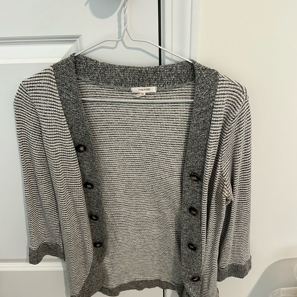 Maurices cardigan size small